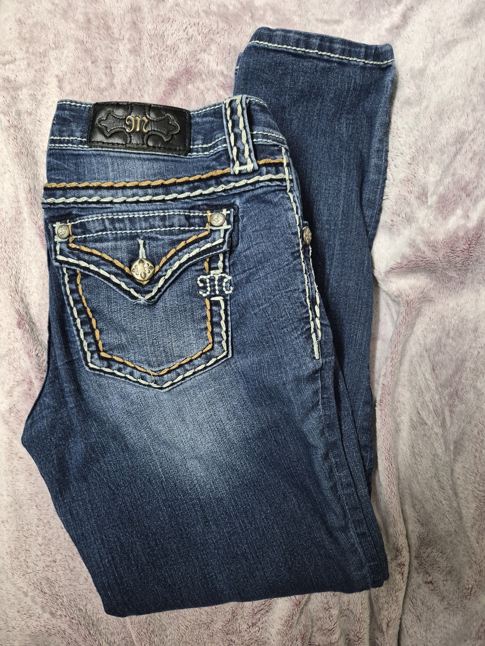 Miss Me Dark Blue Skinny Jeans with Contrast Embroidered Back Pocket